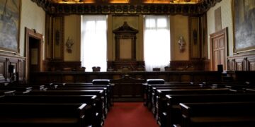 CCJA : l’existence d’une clause attributive de compétence exclut la compétence de la Cour
